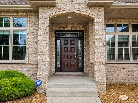 2nd image of 2614 Lancelot Ln