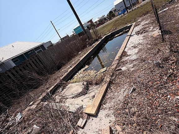 4th image of 102 N 36th St