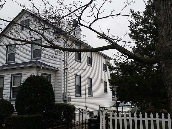 3rd image of 436 Pine Pl