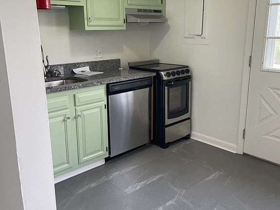 5th image of 125 E Main St #3