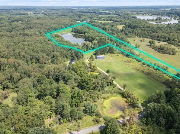 Vl L Dr N, Albion, MI 49224
