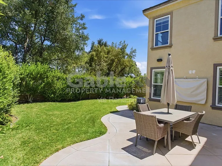 26882 Greenleaf Ct — Photo 23