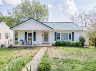 708 Jefferson Ave E, Carthage, TN 37030