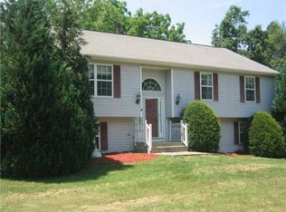 18 Hill Rd, Shawangunk, NY 12589