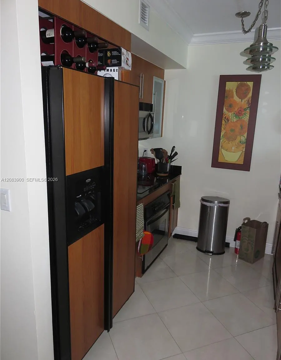 One Miami East — Photo 4