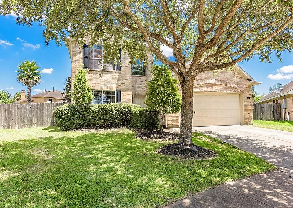 1st image of 401 Abbey Ln