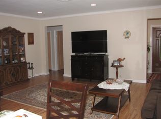 820 S Kenneth Rd, Burbank, CA 91501