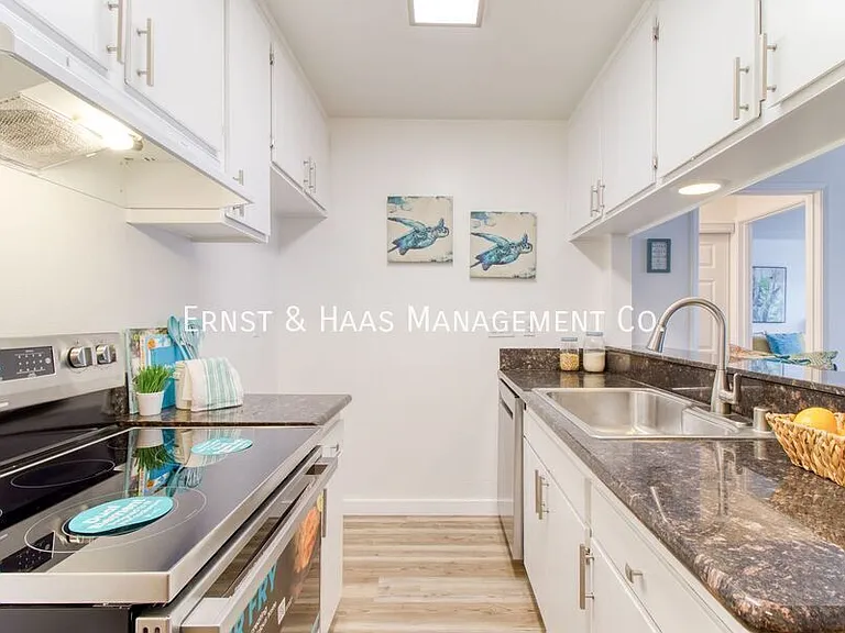 5500 Ackerfield Ave #307 — Photo 8