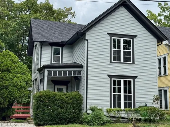 420 East Ave, Elyria, OH 44035