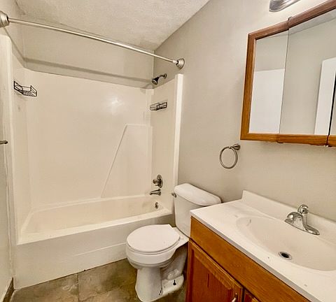 5th image of 611 Wessor Ave #9