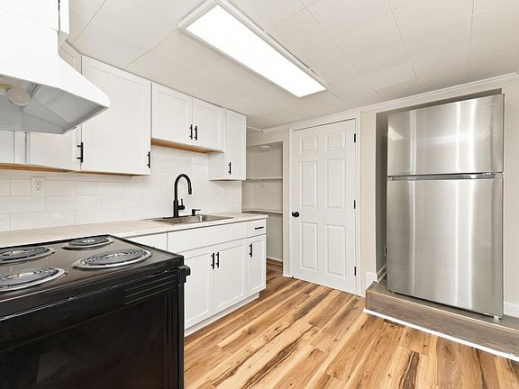 5th image of 2629 Berger Ave