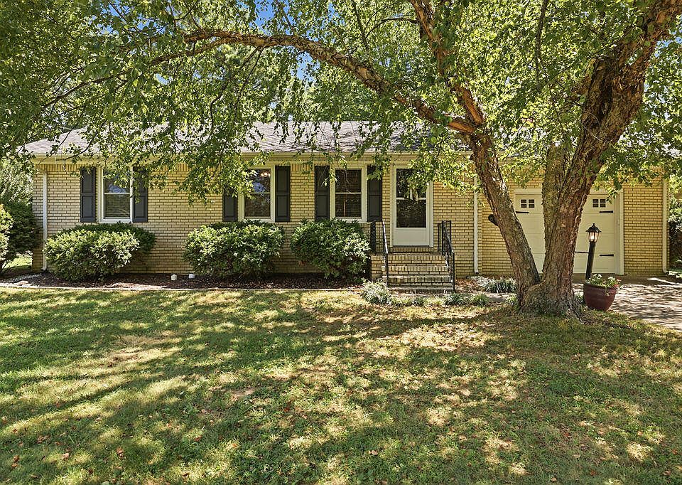 1st image of 517 Shady Ln