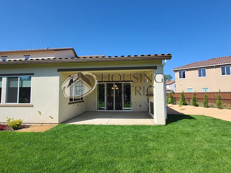 637 Lincoln Ct — Photo 51