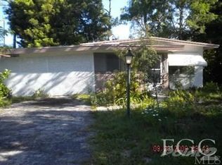 1613 Maple Dr, Fort Myers, FL 33907