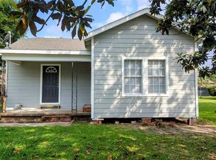 6757 Washington St, Groves, TX 77619