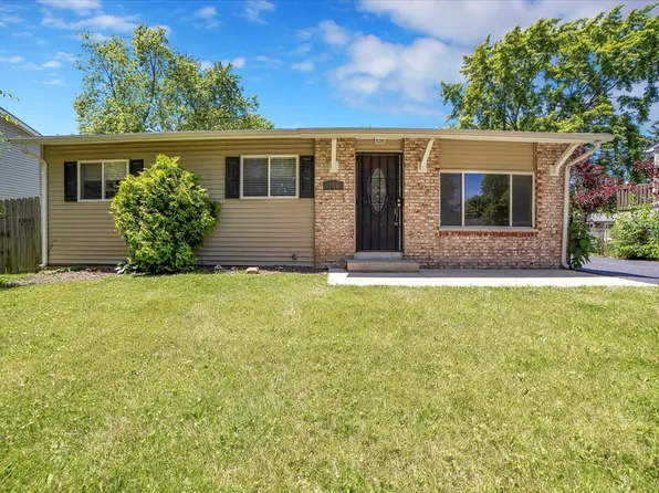 109 Olympic Dr, Bolingbrook, IL 60440