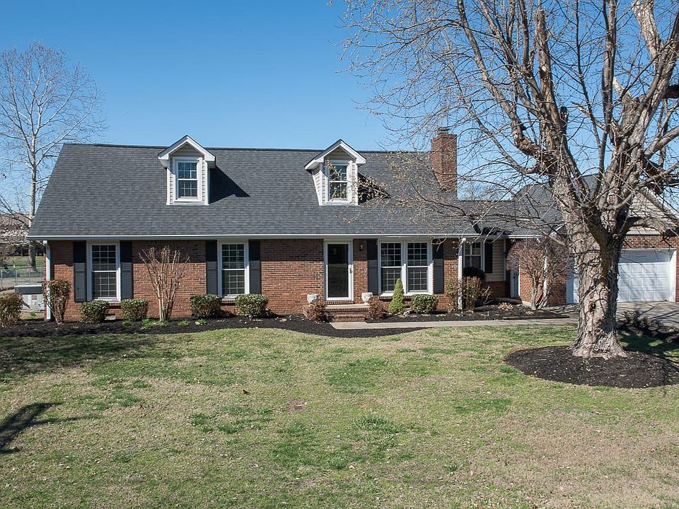 1st image of 689 Deerfield Dr