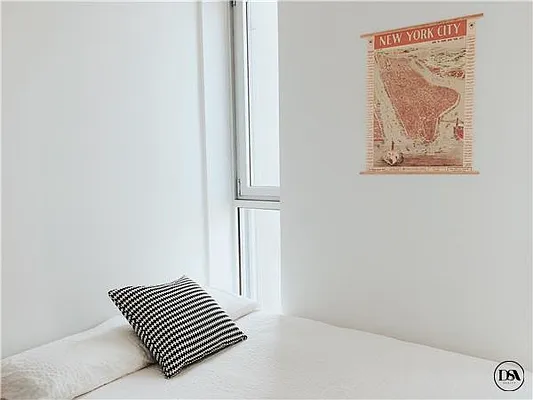 Rented by DSA Realty | media 18