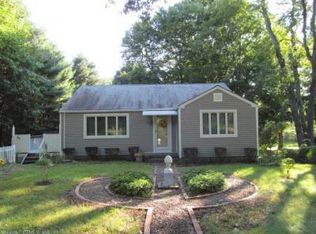 59 Fort Shantok Rd, Uncasville, CT 06382