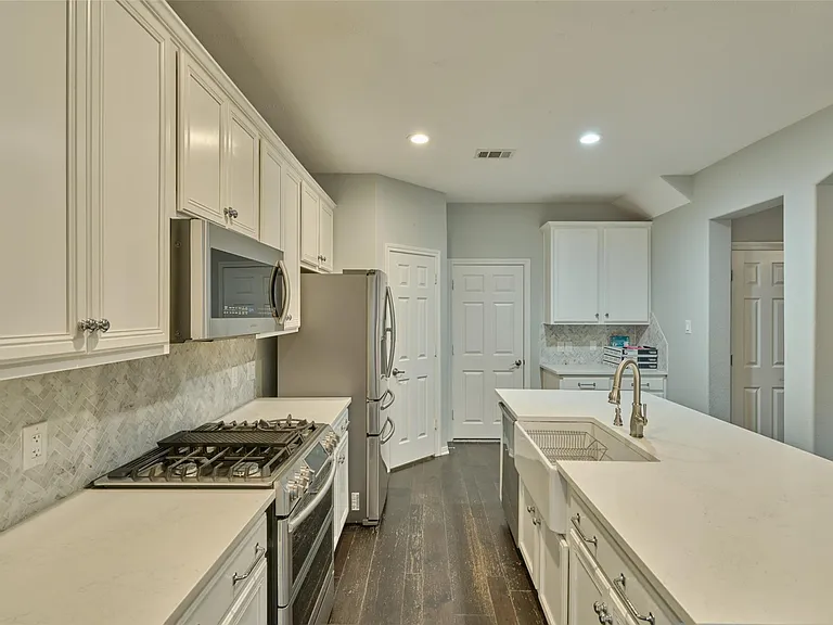 87 Benedict Canyon Loop — Photo 19