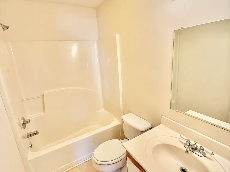 338 Old Gray Station Rd #B — Photo 3