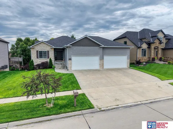 2911 Hoy St, Lincoln, NE 68516