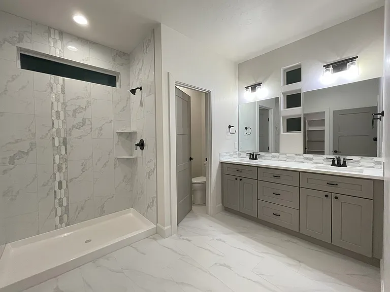 Owner suite Bathroom