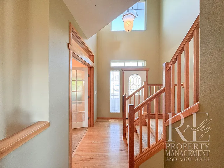 18128 Mount Walker Dr NE — Photo 4