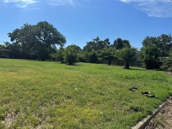5900 Dallas Ave, Fort Worth, TX 76112