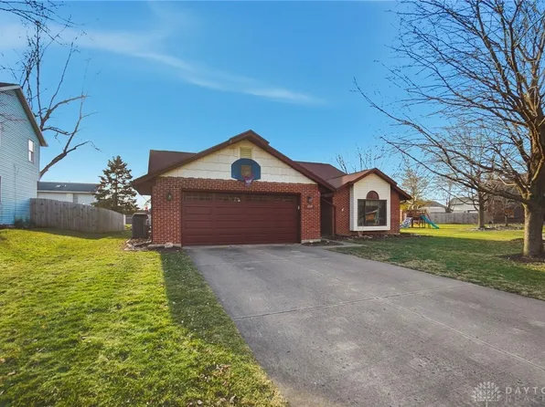 1210 Charleston Ct, Troy, OH 45373