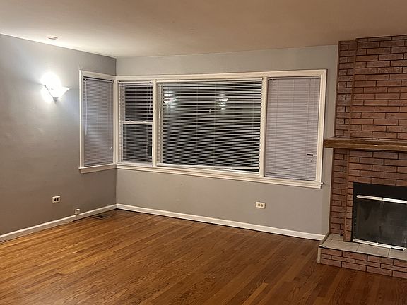 5th image of 8638 Trumbull Ave #1