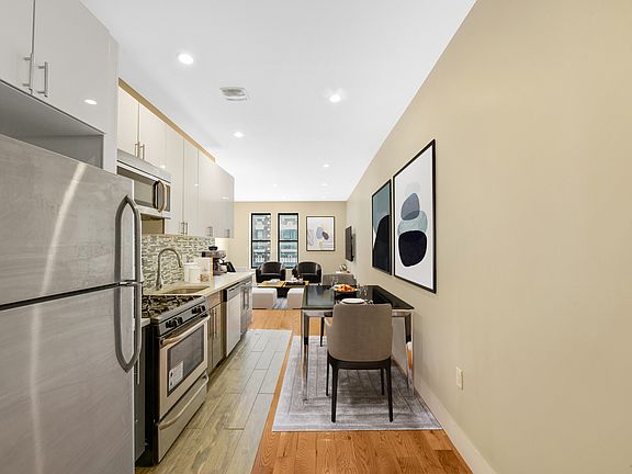 2nd image of 4240 Broadway #40