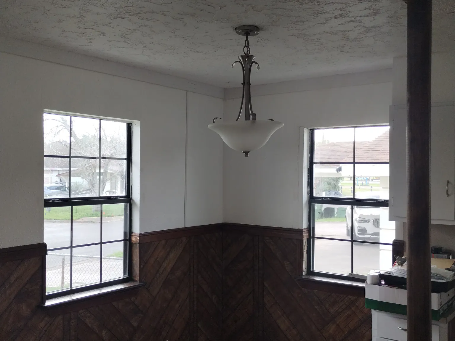 3 bed, 950 sqft, $1,300 — Photo 4