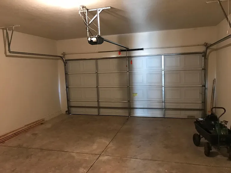 635 Sisken Ct — Photo 10
