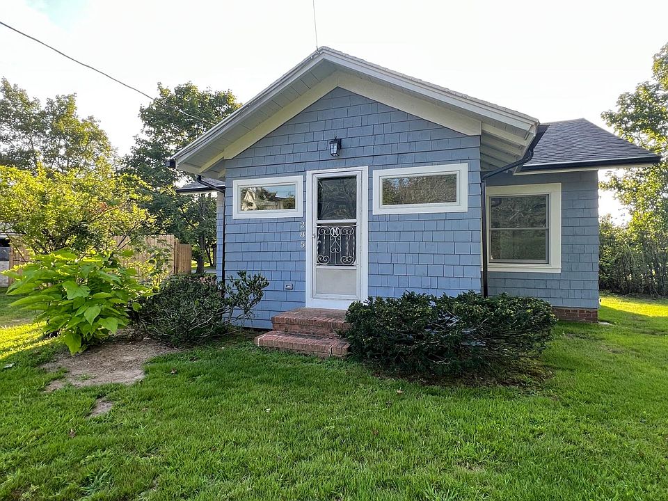 1st image of 301 Montauk Hwy