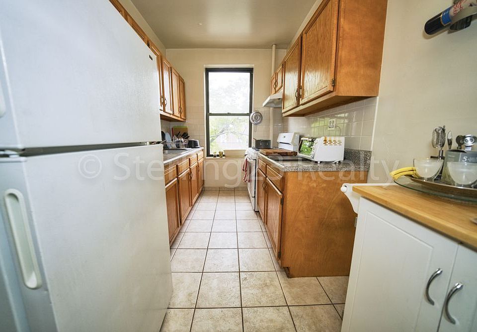 1st image of 2455 27th St APT 3B