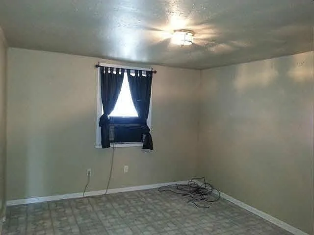 105 Schlief Dr — Photo 5