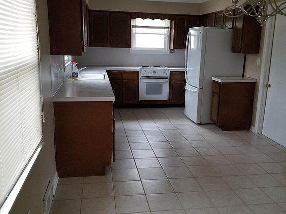 4th image of 942 Sandusky St