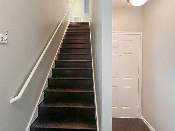 3rd image of 1207 Beaconsfield Ln APT 403