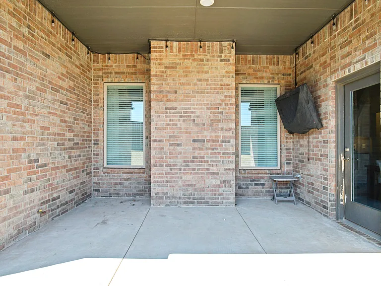 10004 Glover River Dr — Photo 14