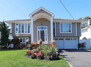 2990 Shore Dr, Merrick, NY 11566