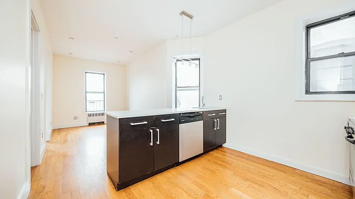 Rented by Nooklyn NYC LLC | media 39