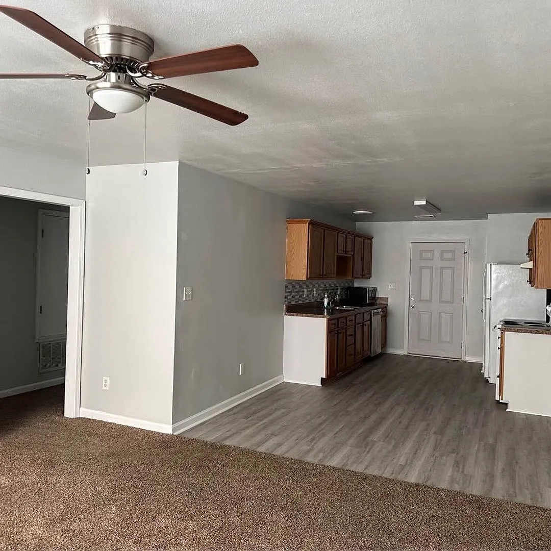3205 Ludwig Unit B — Photo 2