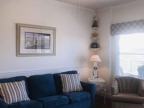 4th image of 715 Plymouth Pl #203