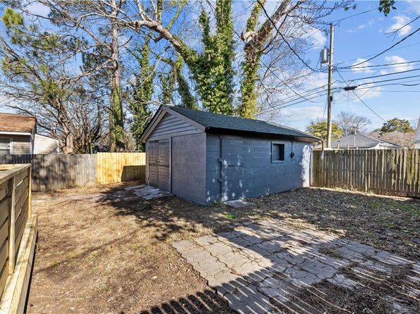 122 Poplar Ave, Newport News, VA 23607