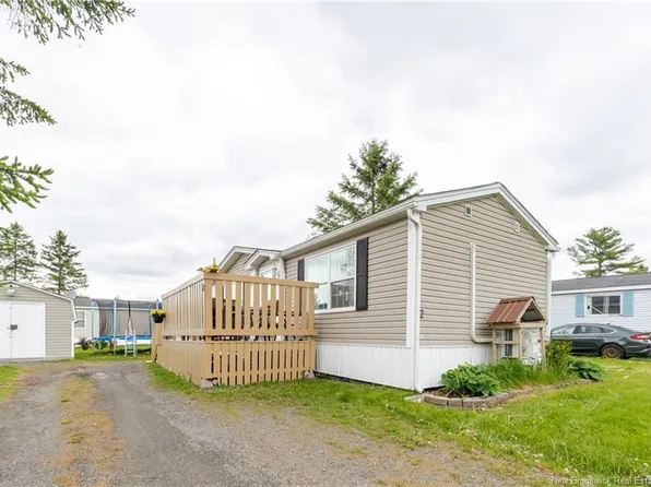 2 Wood Ave, Lincoln, NB E3B 6V7