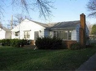 90 Lorraine Dr, Rochester, NY 14617