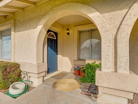 3rd image of 4346 W Desert Cove Ave
