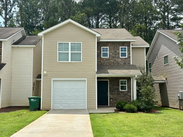 629 Carlton Pointe Dr, Palmetto, GA 30268