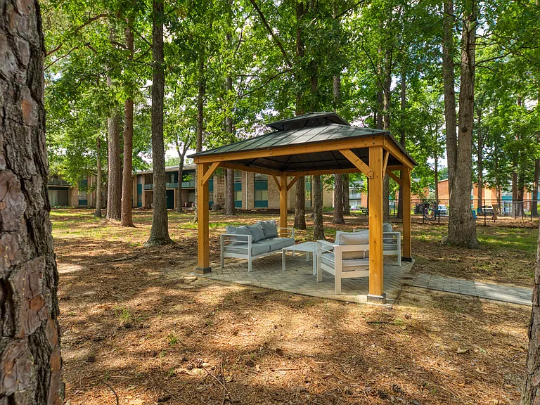 7050 Coachman Ln — Photo 10